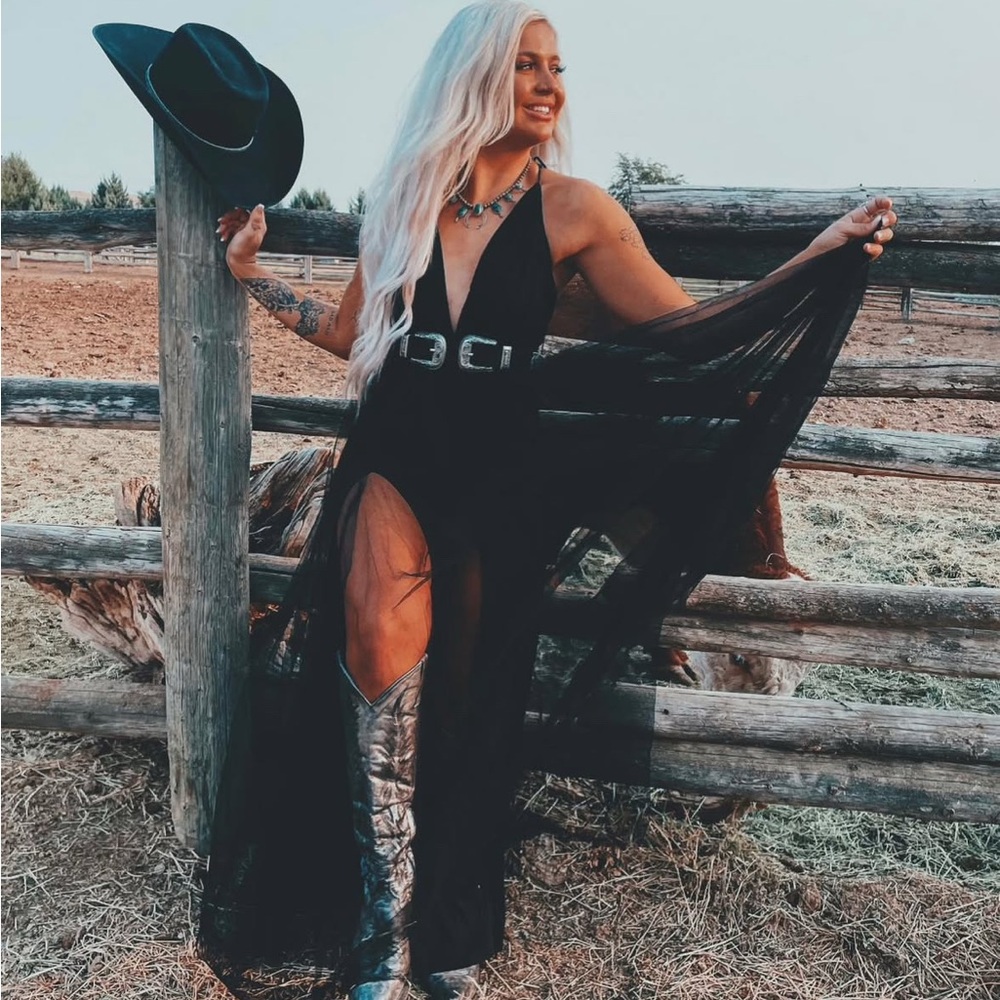 Elegant Black Maxi Dress